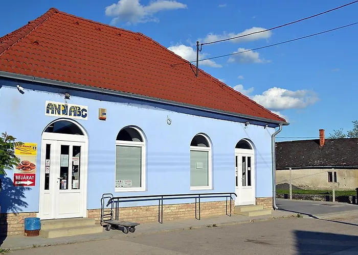 Lägenhet Ferenc Wellnes *